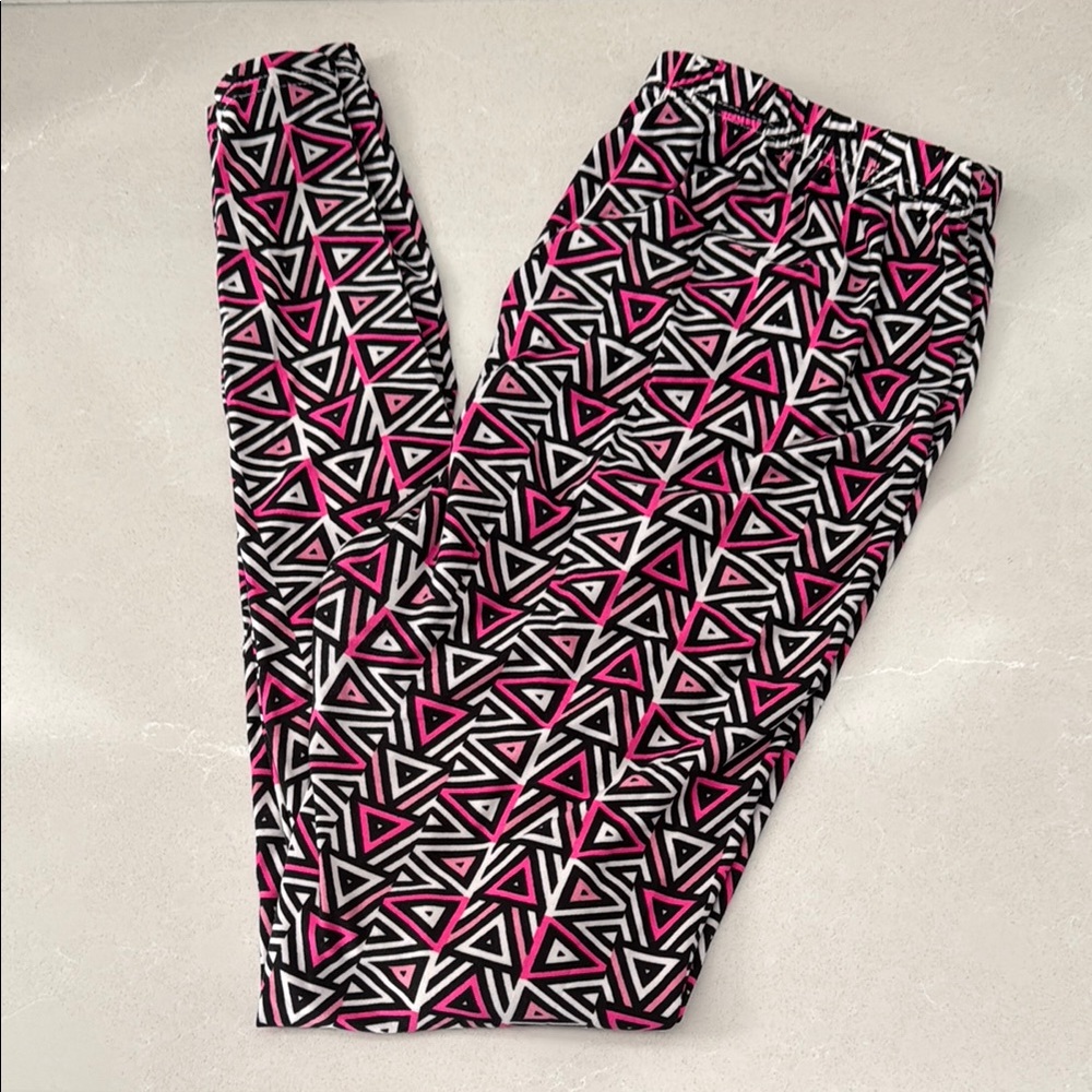 Vibrant Pink and Black Geometric Leggings